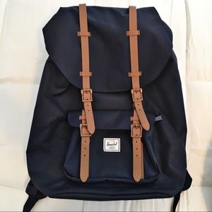 NEW Herschel Little America Backpack Peacoat/Brown